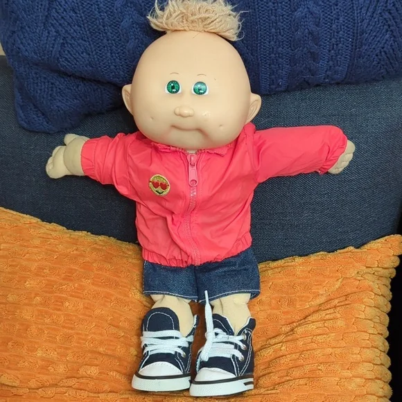 Cabbage Patch Kids Baby Boy in Windbreaker Jacket /Denim Shorts & Black Hightops - Picture 7 of 10